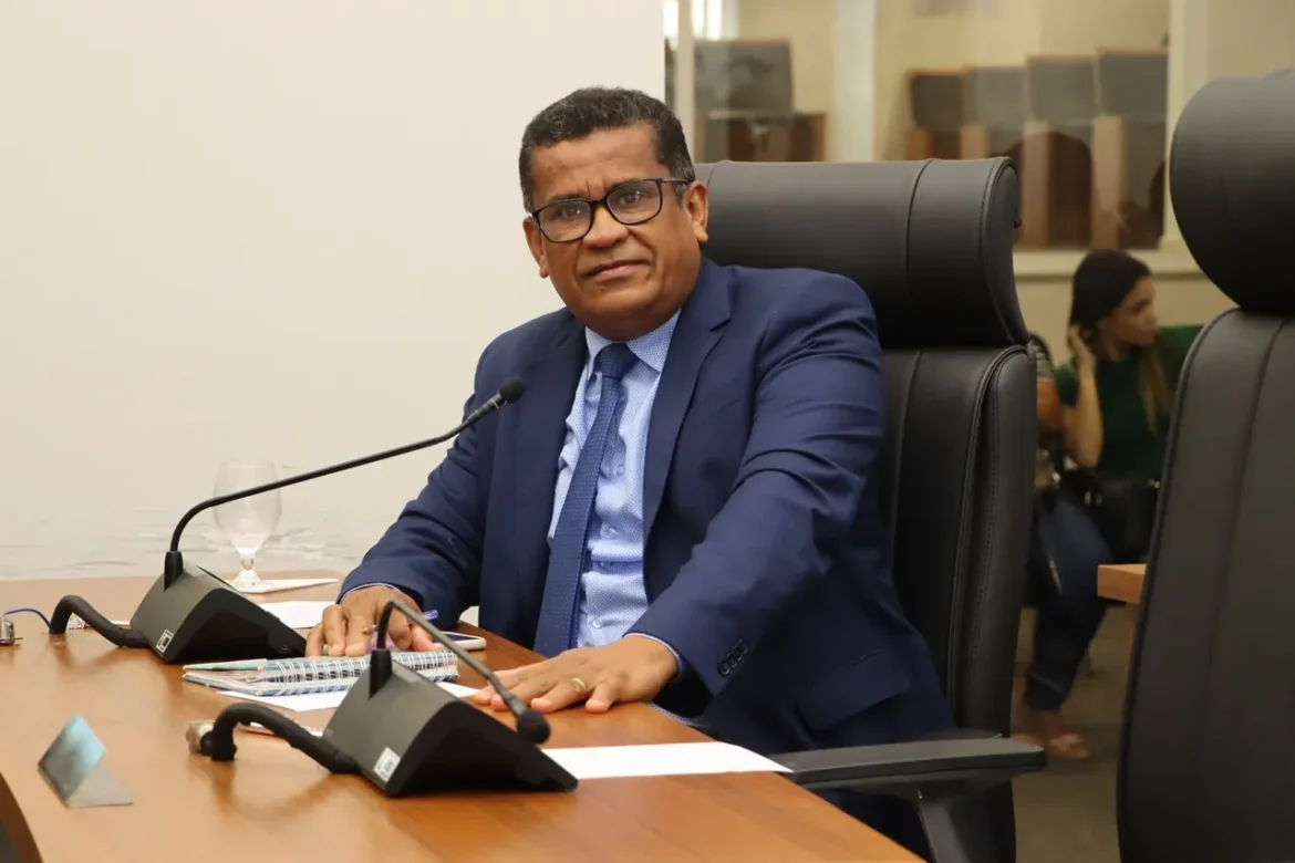 Vereador Sargento Júnior Brasão obtém aprovação para vários requerimentos, incluindo a construção de uma nova praça no setor Morada do Sol
