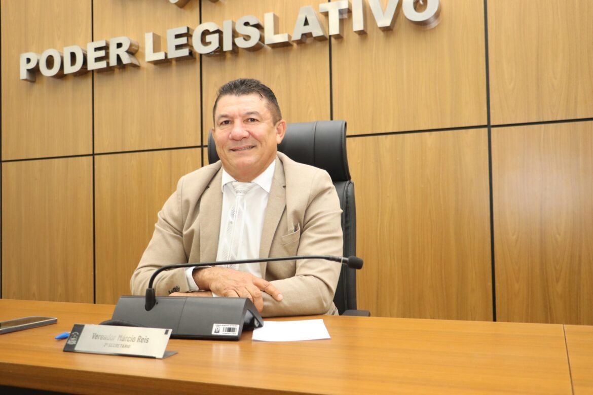 Vereador Márcio Reis solicita recuperação asfáltica e serviços públicos para região Sul de Palmas