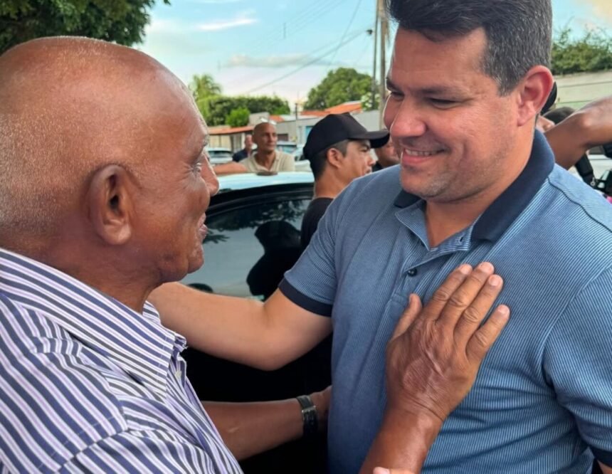 Vereador Walter Viana participa da entrega de praça revitalizada na 1203 Sul