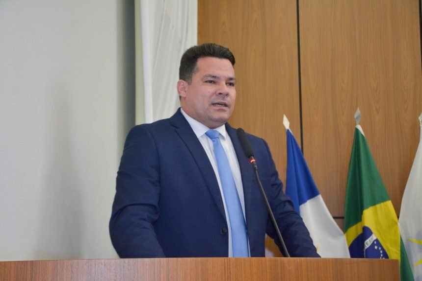 Vereador Walter Viana solicita ao Governador Wanderlei que retire o Jogo do Tigrinho da loteria do Tocantins