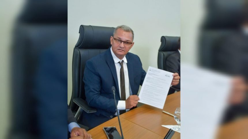 Vereador Nonatão da 4 cobra recapeamento e asfaltamento em vias da região sul de Palmas