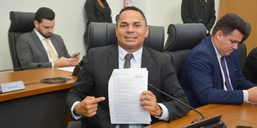 Vereador Josmundo reivindica conclusão de duplicação e asfaltamento da Avenida Ipanema, no Sônia Regina