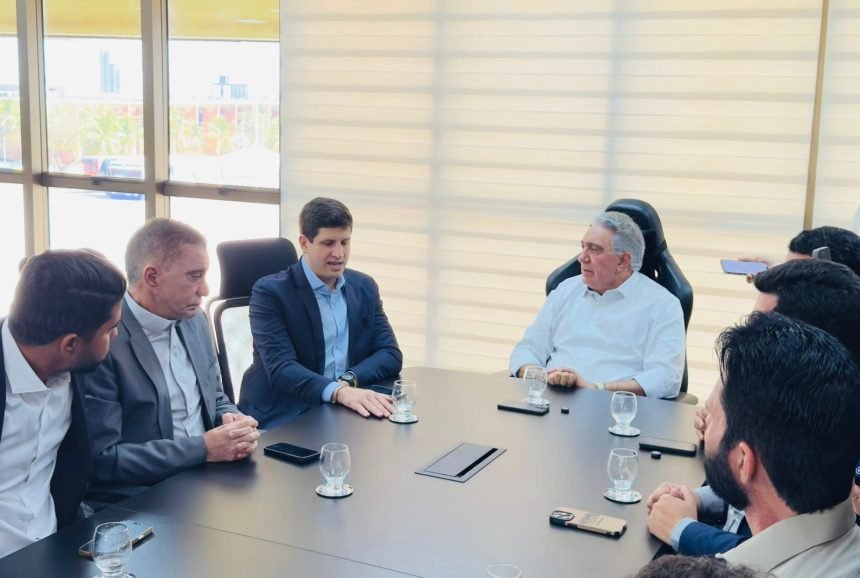 Amastha, João Campos e Laurez Moreira se reúnem no Palácio Araguaia para discutir o fortalecimento do Tocantins