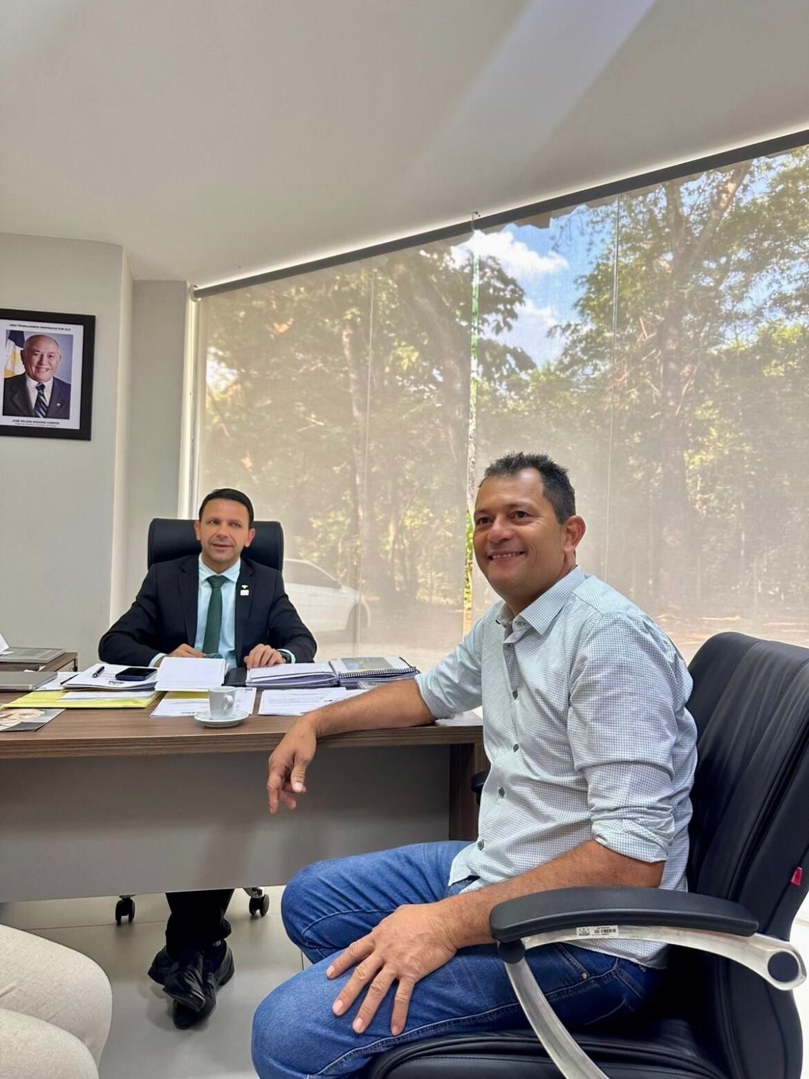 Vereador Zé Branquim discute melhorias para Palmas com o Carlos Júnior, Secretário-Chefe de Gabinete do Prefeito