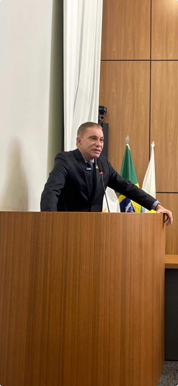 Vereador Carlos Amastha parabeniza professores e relembra avanços históricos da educação em Palmas