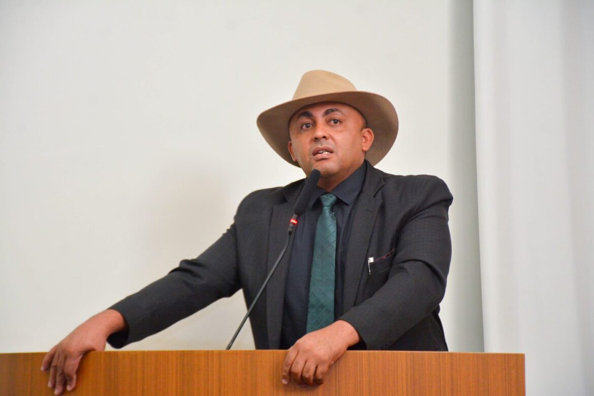 Vereador Dian Carlos encerra primeiro ano de mandato com entregas em infraestrutura, ação social e fortalecimento comunitário em Palmas