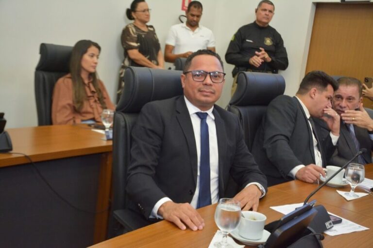 Vereador Josmundo solicita roçagem e limpeza no Sol Nascente para reduzir riscos à população