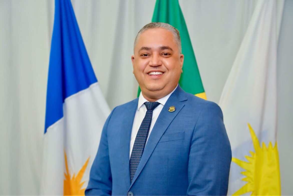 Vereador Eudes Assis solicita limpeza e recolhimento de lixo no Setor Santa Fé IV