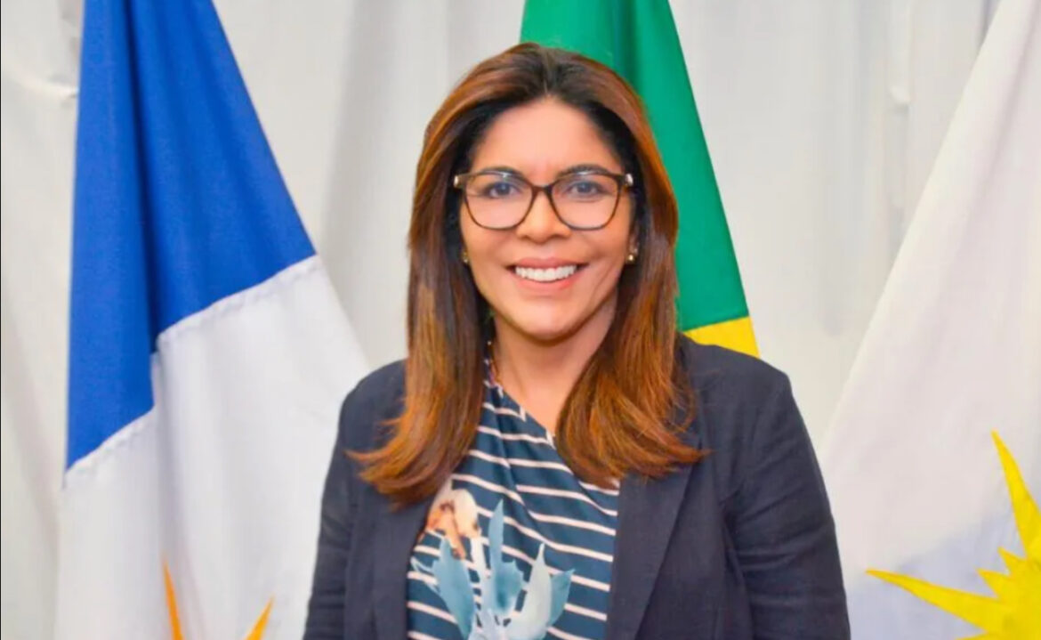 Vereadora Delma Freitas solicita substituição de lâmpadas queimadas no Vale do Sol