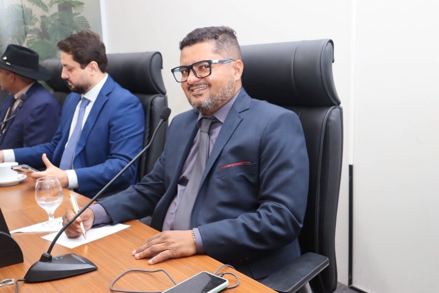 Vereador Balaio apresenta requerimento por limpeza e roçagem na Rua Javaé 06, no setor Janaína, em Palmas