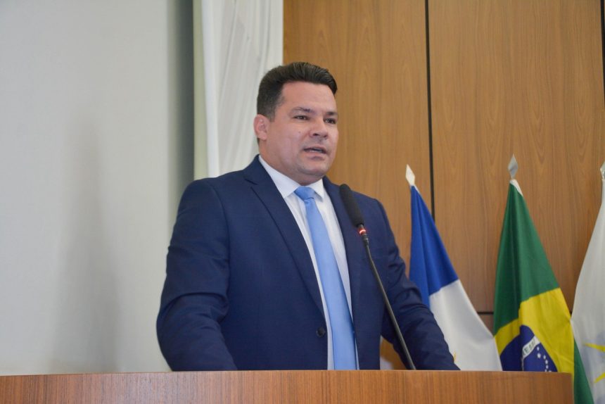 Vereador Walter Viana propõe projeto de lei para garantir acesso a sensores de monitoramento de glicose para crianças e adolescentes com diabetes em Palmas