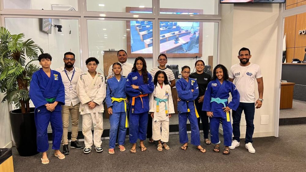 Vereador Josmundo recebe atletas classificados para o Brasileiro de Judô e destaca o esporte como ferramenta de transformação social