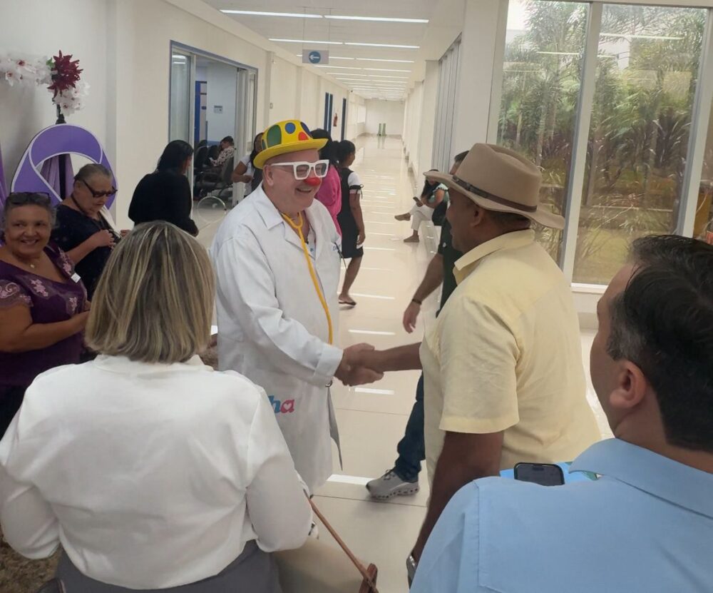 Dian Carlos se emociona em visita ao Hospital de Amor e reafirma apoio ao trabalho humanizado da instituição