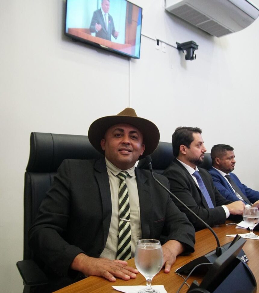 Vereador Dian Carlos propõe transformar prédio abandonado em base da Guarda Metropolitana no Aureny III