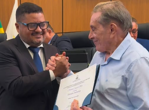 Vereador Balaio homenageia Antônio Sanfoneiro com Título de Cidadão Palmense em sessão solene na Câmara