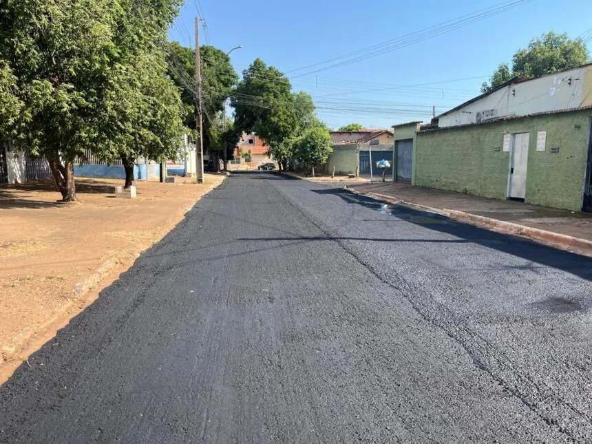 Asfalto novo avança pela região norte de Palmas; Arno 31 recebe recapeamento e projeto prevê atender 17 quadras