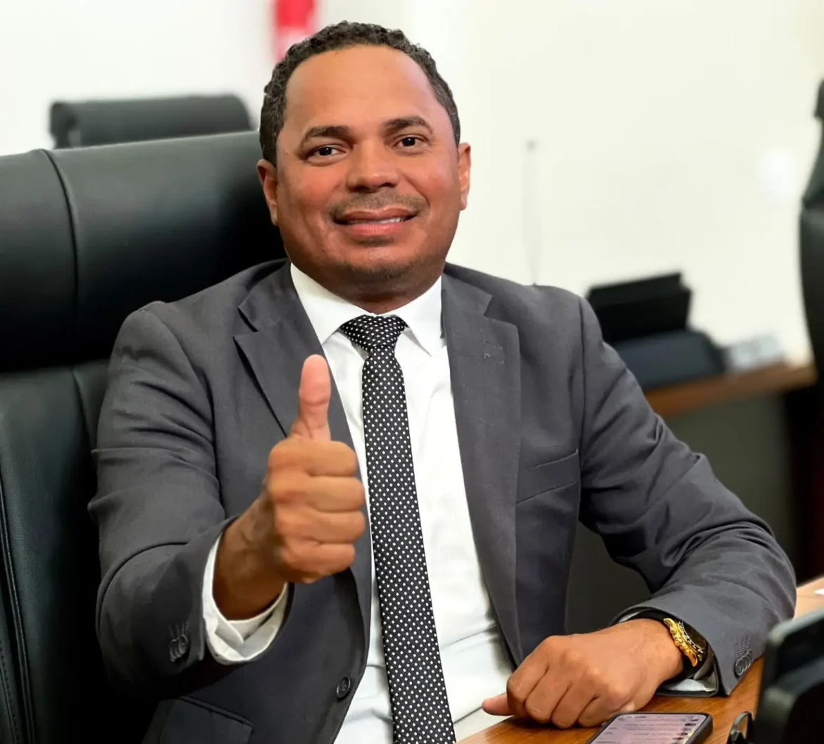 Vereador Josmundo solicita revitalização da Praça dos Povos Indígenas, em Palmas